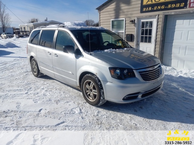 2011 Chrysler Town & Country Touring