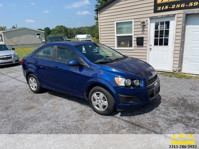 2013 Chevrolet Sonic LS Auto Sedan