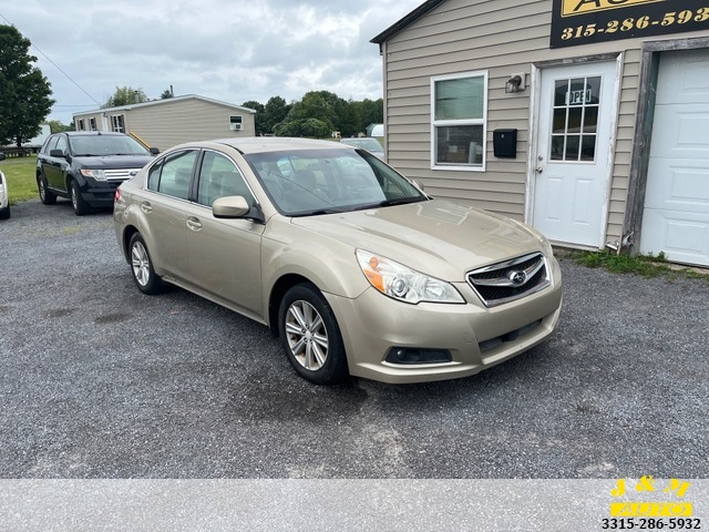 2010 Subaru Legacy 2.5i Premium