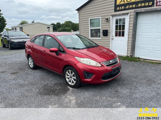 2011 Ford Fiesta SE Sedan
